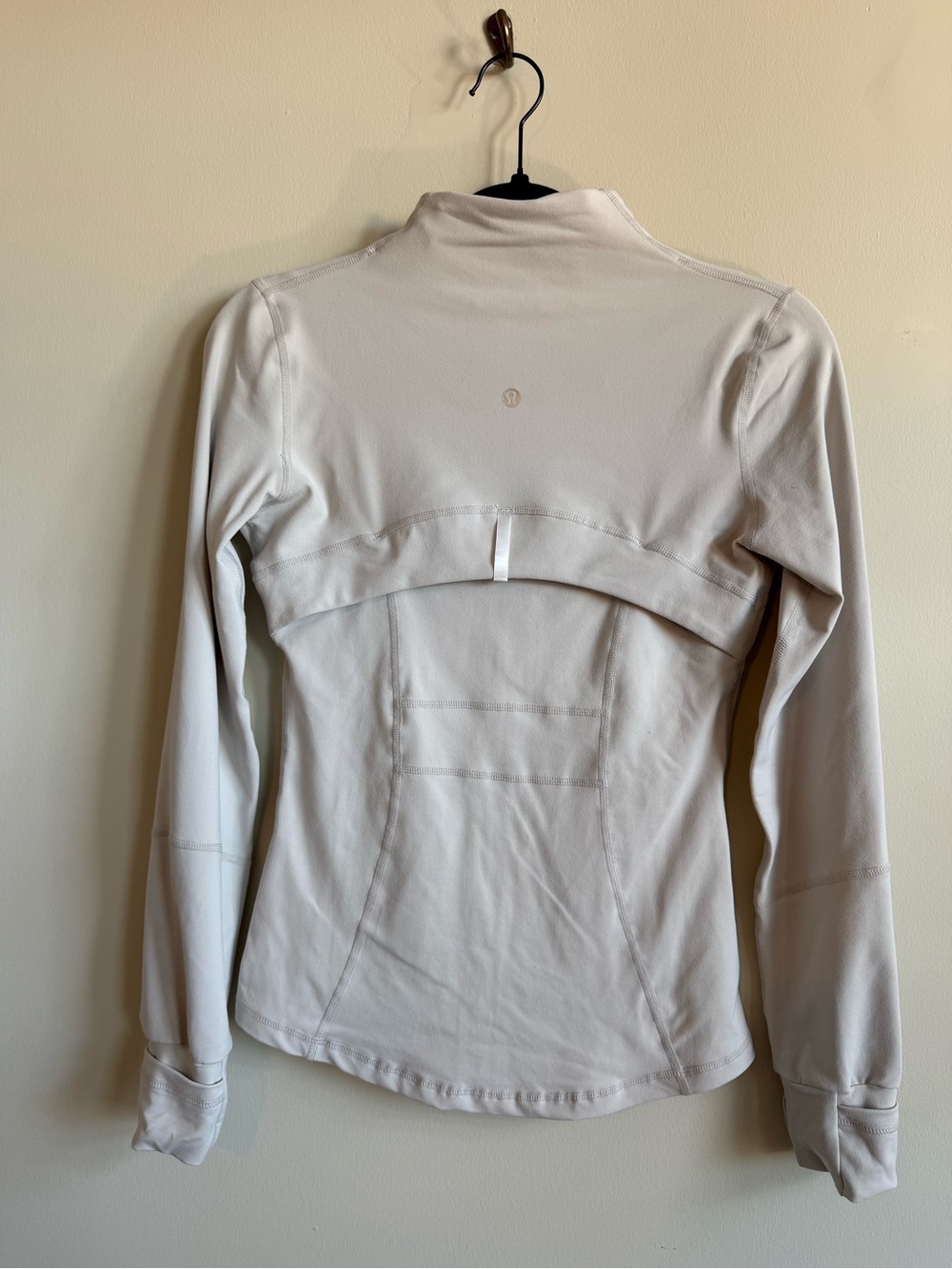 lululemon athletica Women’s Light Cream Sleeve Jacket